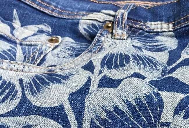 Jeans laser engraving, deduces new trend of denim