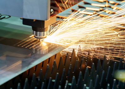 Nglereni Laser Vs.Mesin Pemotong CNC: Apa Bedane?